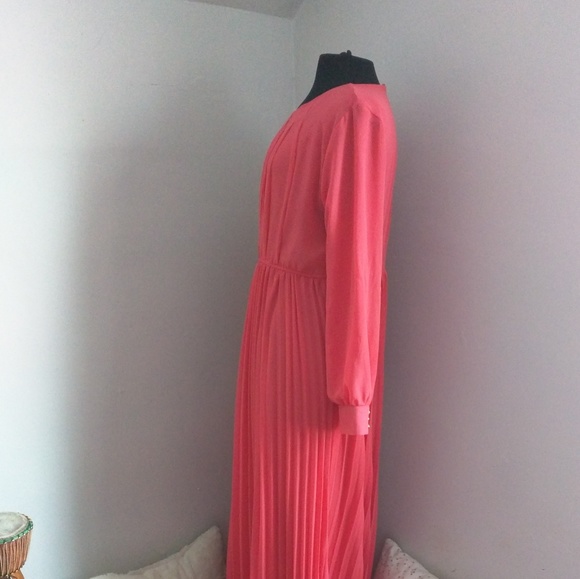 Pleated maxi dress - Picture 5 of 5